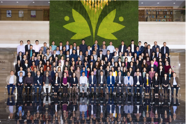 凝心聚力穩(wěn)發(fā)展，勠力同心謀新篇